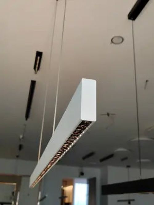 天花沒有射燈的情況下適合運用上下發(fā)光的產品 無主燈設計 燈飾照明 源頭實力廠家 燈具搭配